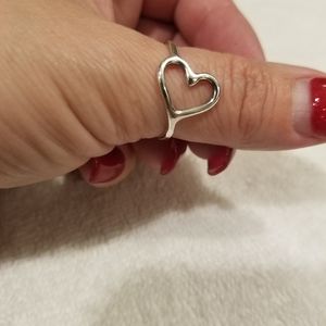 Beautiful Heart Ring 8 1/4